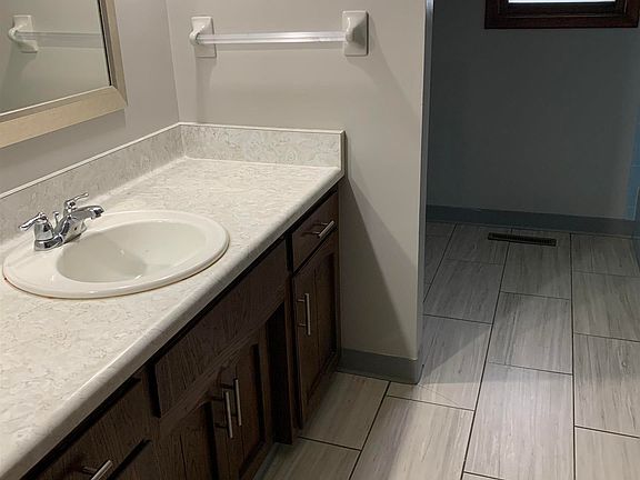 5th image of 605-615 N Christy St