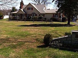 10 New County Rd, Airmont, NY 10952