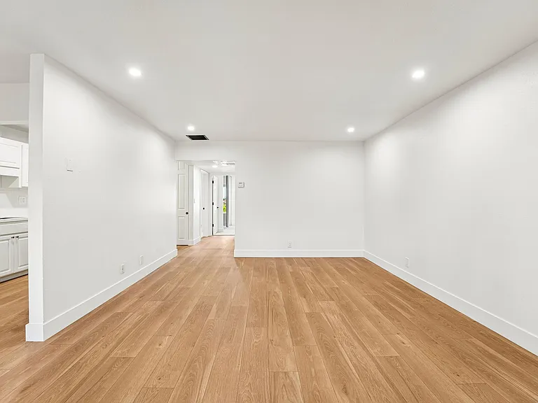 Summerwood Apartments — Photo 126
