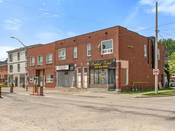 1620 University Ave W #1602, Windsor, ON N9B 1C2