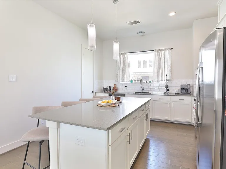 4811 Martin Oaks Ln — Photo 12