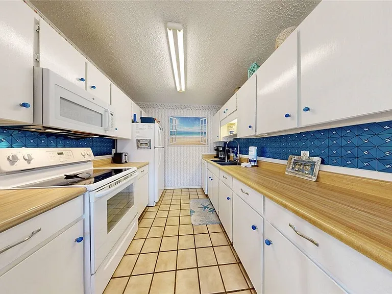 15005 Windward Dr #121 — Photo 13