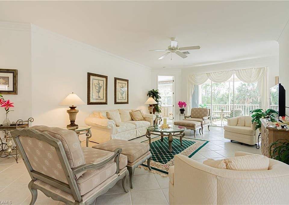 1st image of 3954 Bishopwood Ct W Unit 202