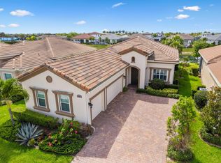8701 SW Carrara Way, Port Saint Lucie, FL 34987