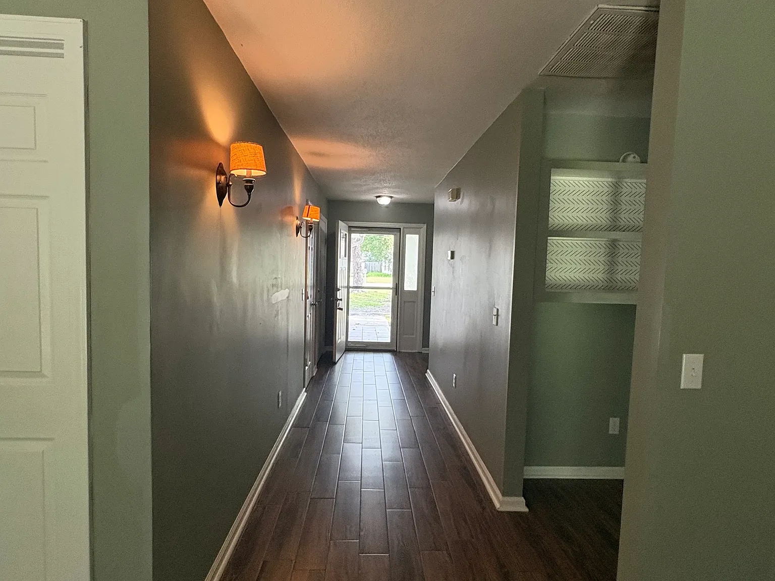 3 bed, 2.0 bath, 1527 sqft, $2,150 — Photo 3