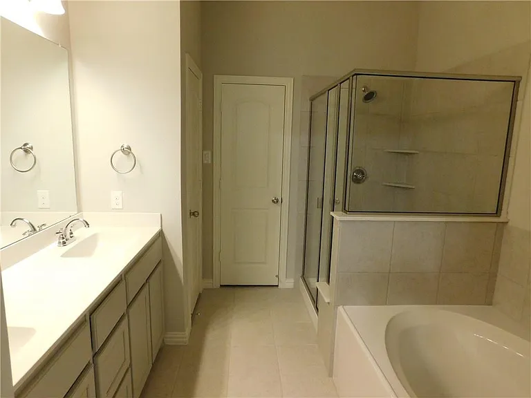 2555 Adam Ln — Photo 6