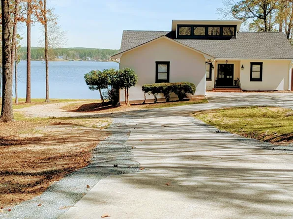 211/213 Lakecrest Dr NE, Milledgeville, GA 31061