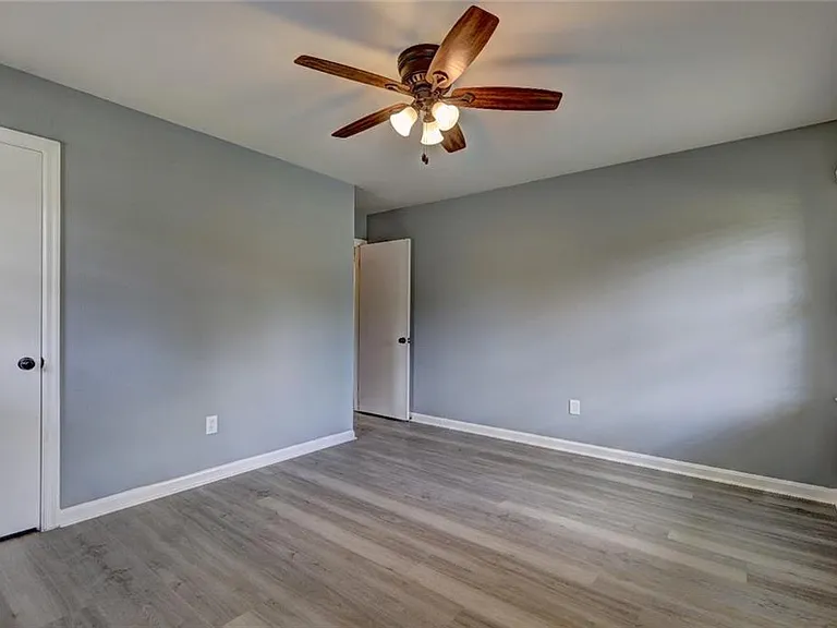 970 Oglethorpe Ave — Photo 30