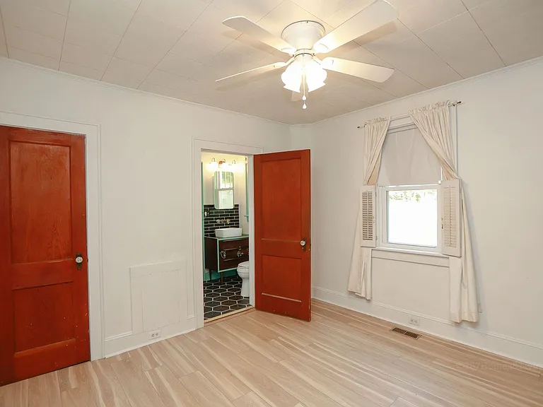 768 Mayfield Ave — Photo 20