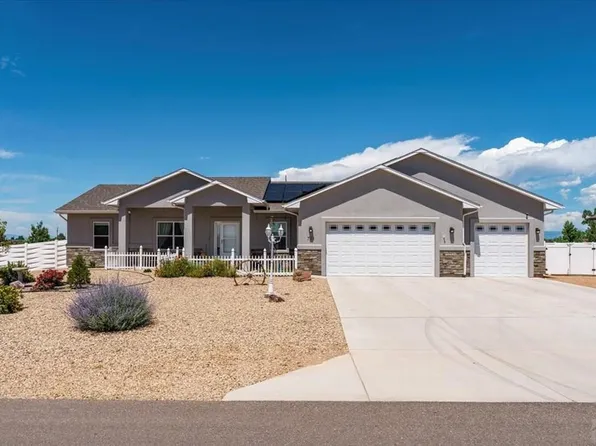 711 N Paradox Dr, Pueblo West, CO 81007
