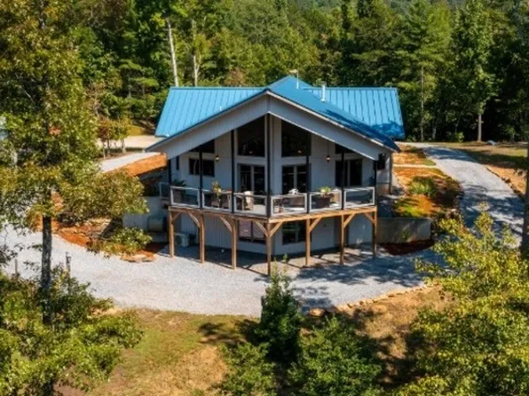 1958 Greasy Creek Rd, Brasstown, NC 28902