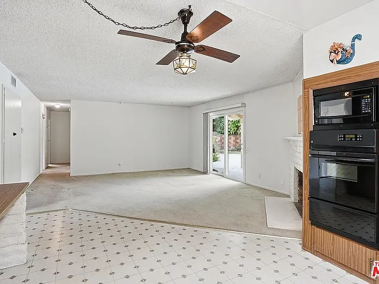 6701 Neddy Ave — Photo 6