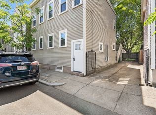 31 Hunting St, Cambridge, MA 02141