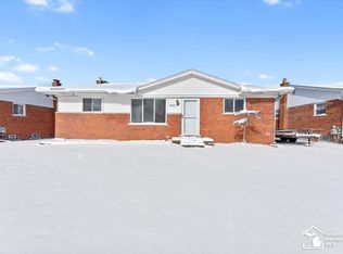 30584 S Gibraltar Rd, Gibraltar, MI 48173