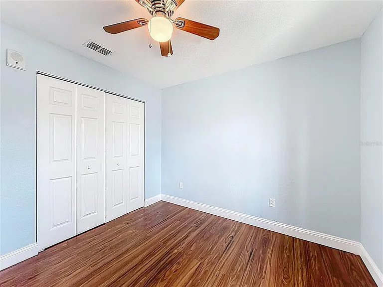 2260 Grenwich Ave #2260 — Photo 23