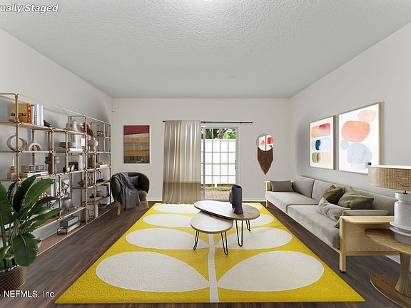 2nd image of 11331 ESTANCIA VILLA Circle #403