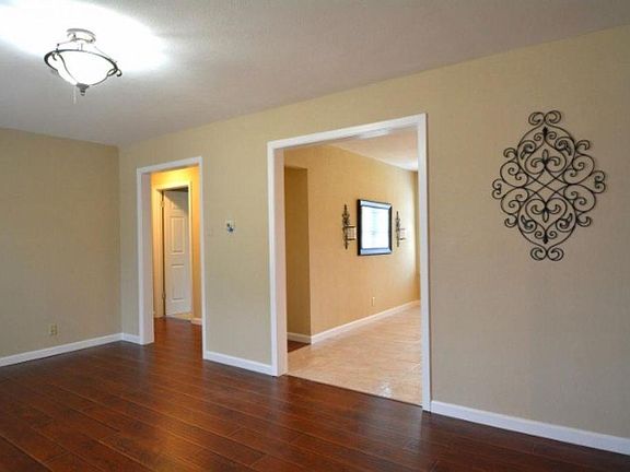5th image of 532 Fairview Dr