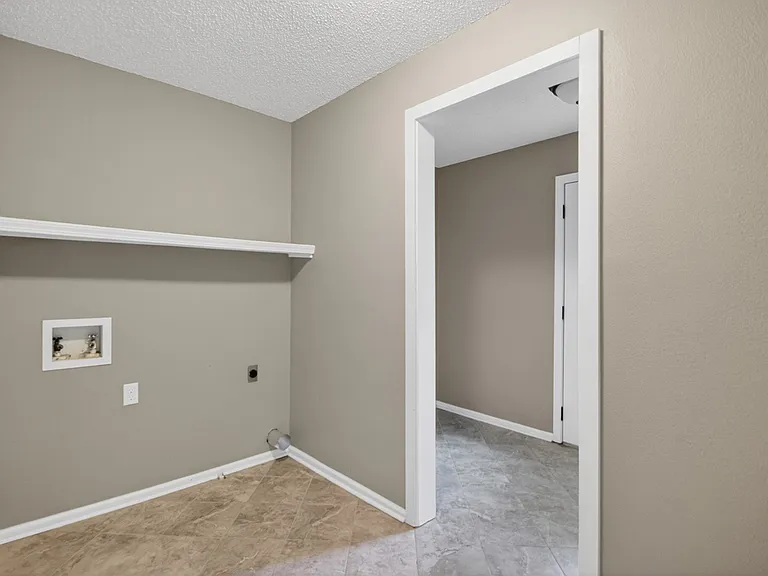 235 Briarpatch Ln — Photo 14