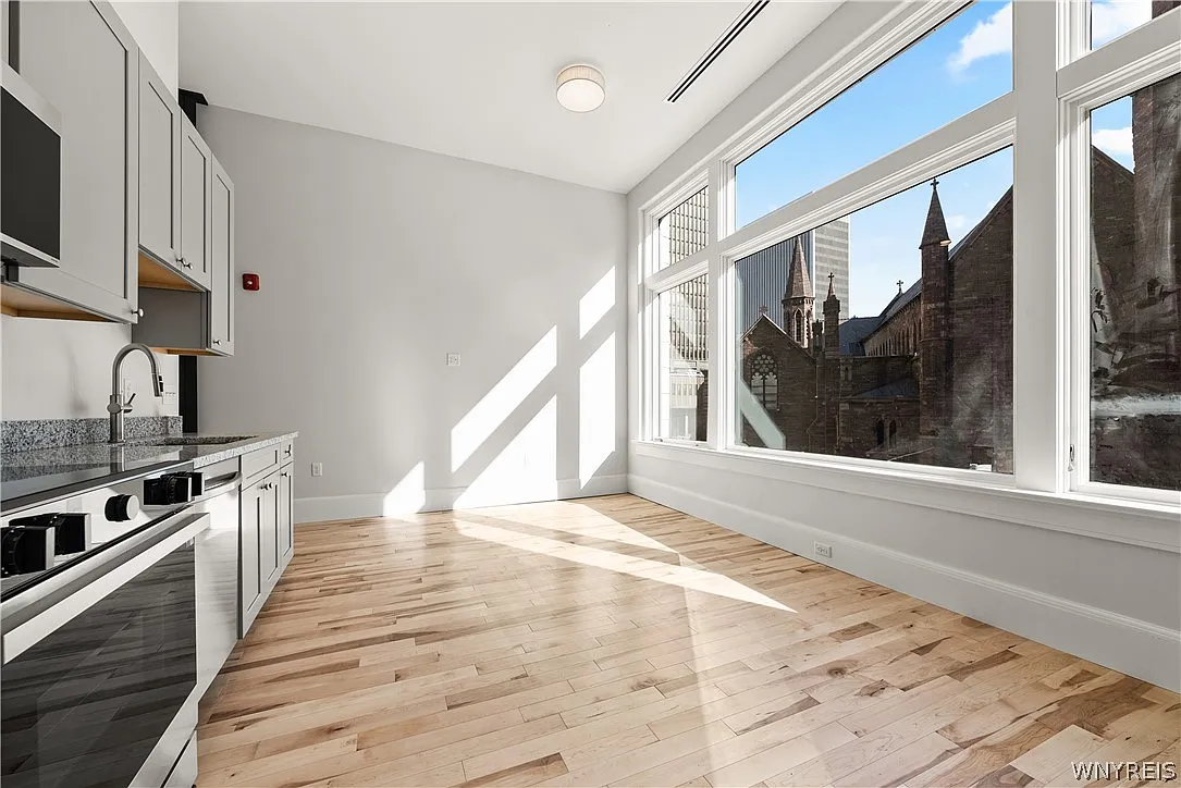 1 bed, 1.0 bath, 615 sqft, $1,550 — Photo 4