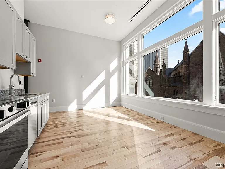 130 Pearl St — Photo 4