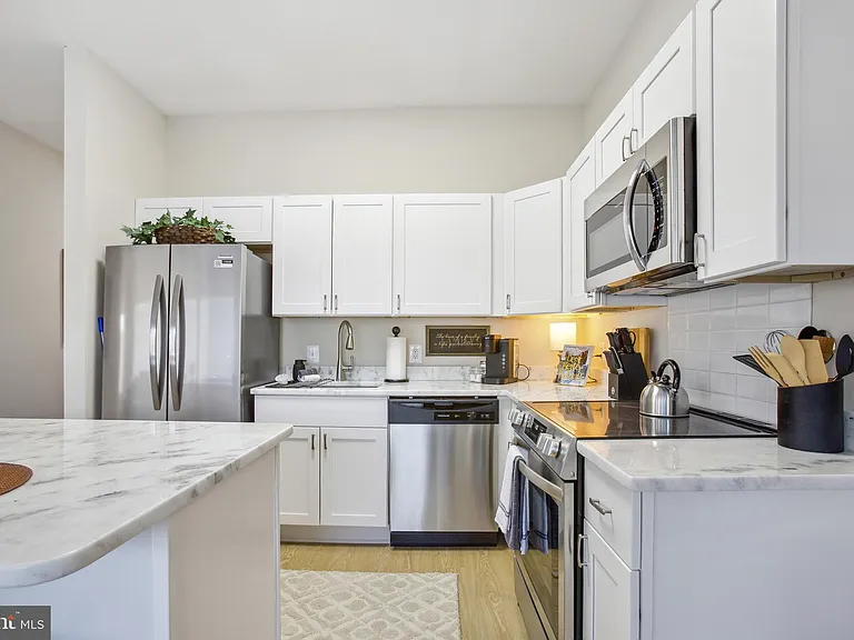 1900 Princess Anne St #6 — Photo 12