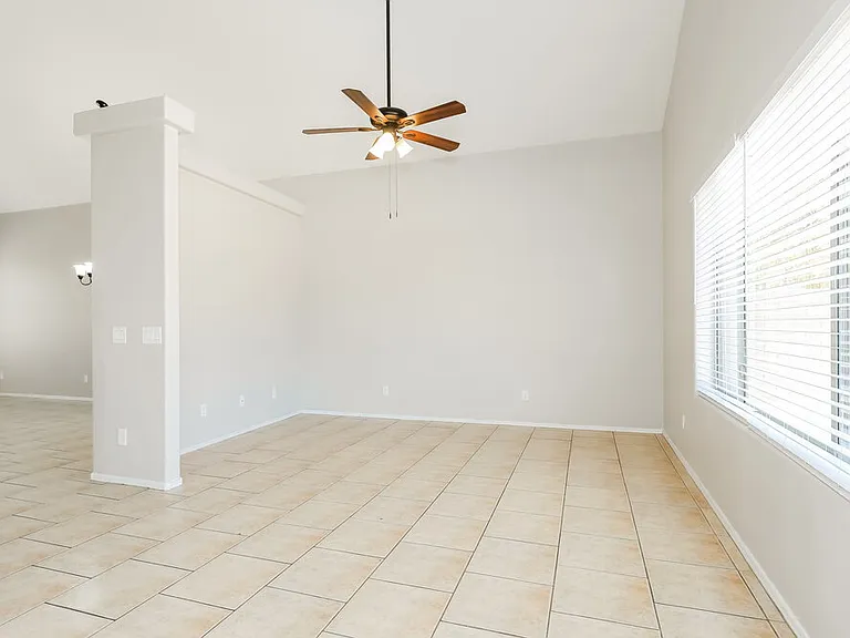8216 W Globe Ave — Photo 8