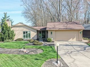 21946 Little Brook Way, Strongsville, OH