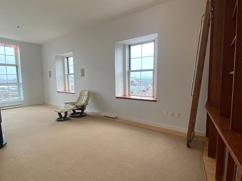 1st image of 30 Monument Sq APT 404