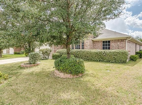 3rd image of 956 Mesa Vista Dr