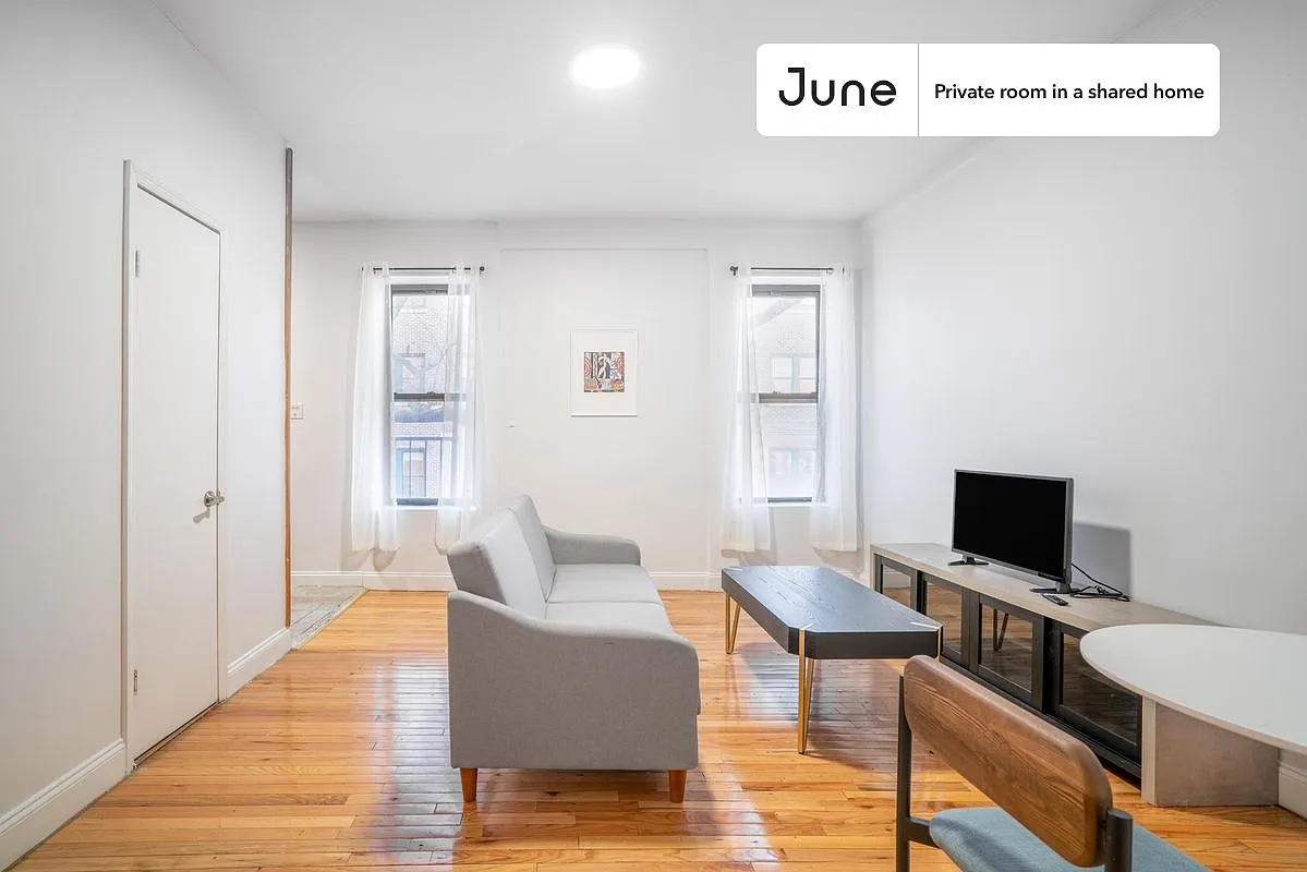 Full bedroom in 4 bed/1 bath home in Central Harlem #1653 A — Photo 3