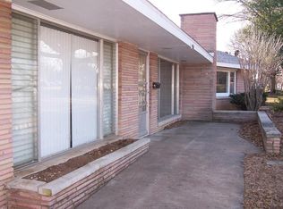 1968 E Seminole St, Springfield, MO 65804
