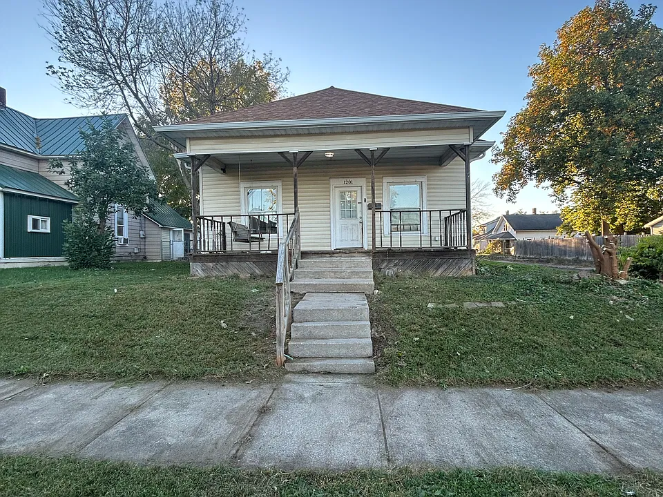 1201 S Buckeye St