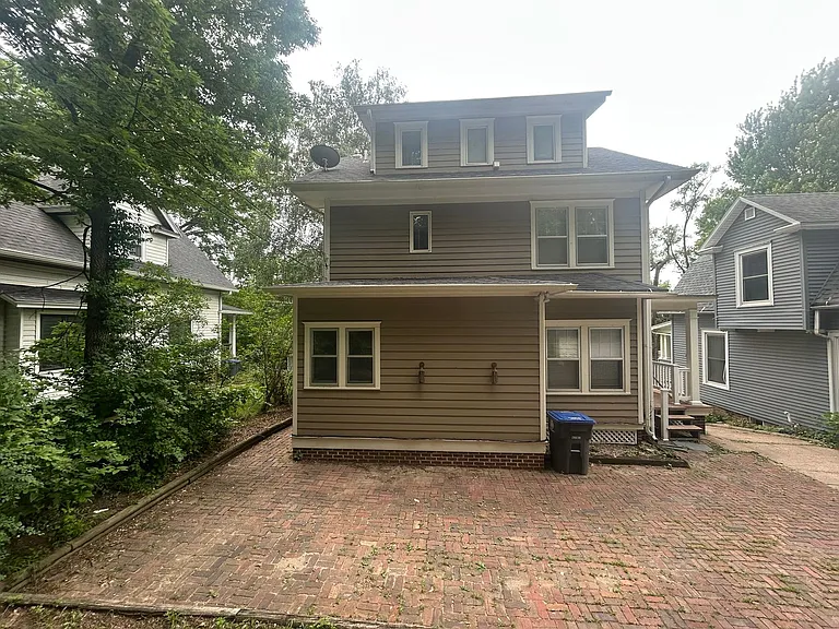 407 Frank St — Photo 6
