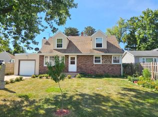 18855 W Deerpath Rd, Grayslake, IL 60030