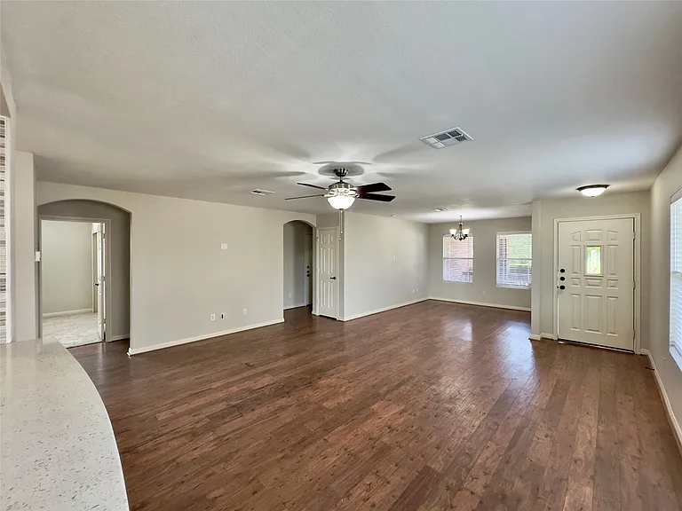204 Woodley Rd — Photo 19