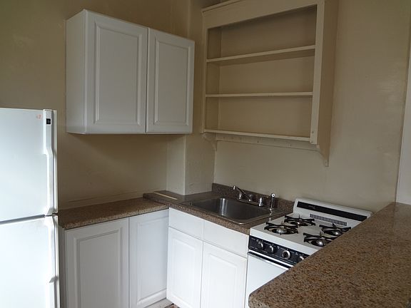 2nd image of 2227 Catharine St