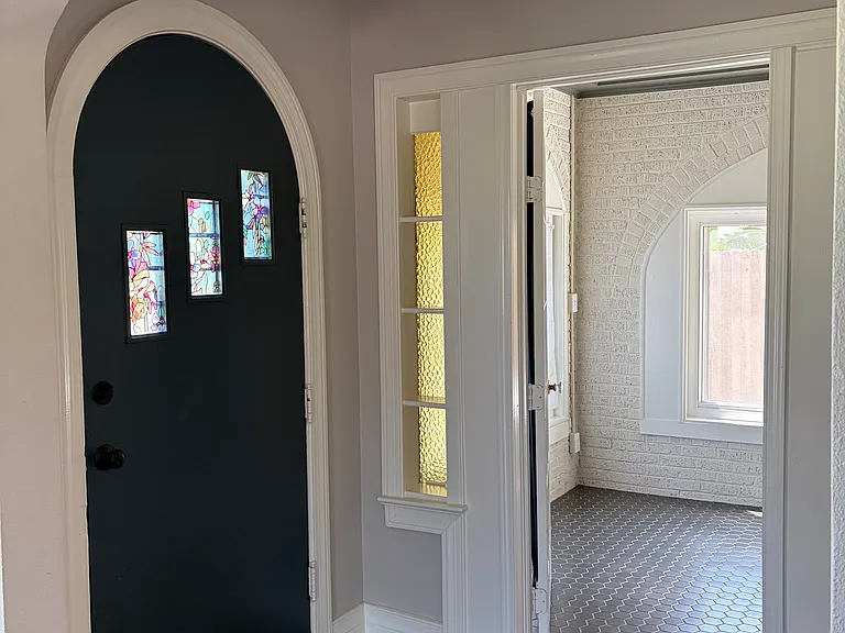 804 S Jamestown Ave — Photo 2