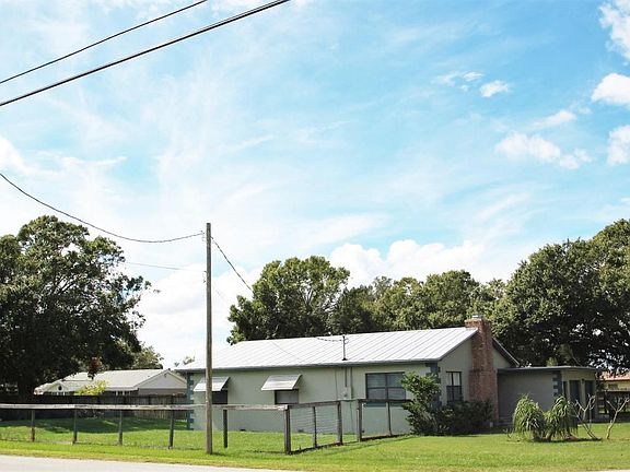 5th image of 1050 Julia Dr