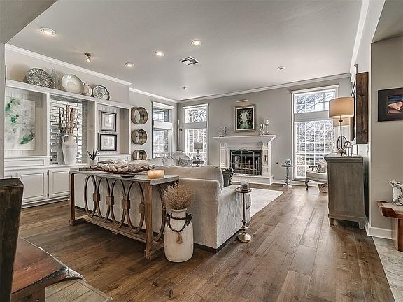 5th image of 921 Carfax Rd