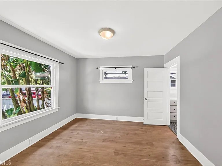 800 Temple Ave — Photo 15
