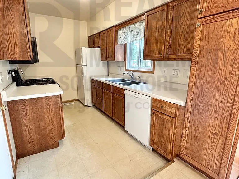 1513 Monticello Park Dr — Photo 5