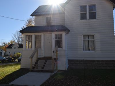 10 W Bernard St, Hartford, MI, 49057