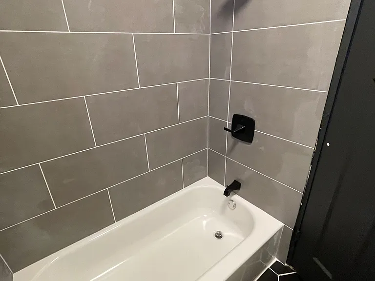 3925 S Grand Blvd #1F — Photo 9