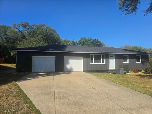 2438 Sarah Dr, Akron, OH 44312