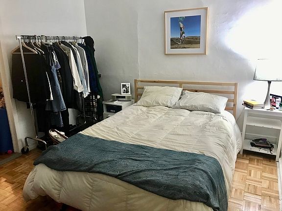 4th image of 58 Saint Johns Pl APT 2