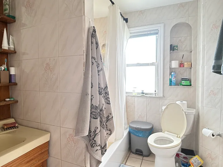 115 Lanark Rd — Photo 8