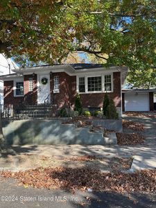 785 Clove Rd, Staten Island, NY, 10310