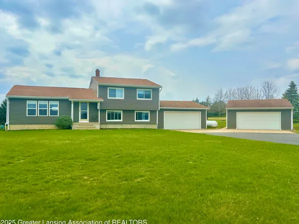 7585 Oneida Rd, Grand Ledge, MI 48837