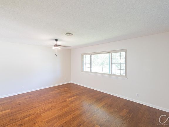 4th image of 1738 Glendale Dr