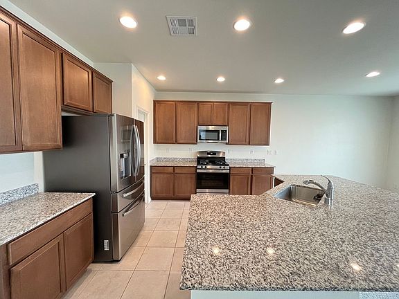 5th image of 9180 Oleta Ave